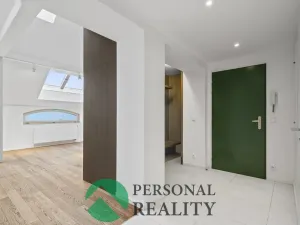 Pronájem bytu 3+1, Praha, U akademie, 130 m2