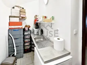 Pronájem obchodního prostoru, Praha - Kobylisy, Klapkova, 40 m2
