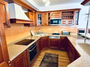 Prodej bytu 4+kk, Karlovy Vary, Zámecký vrch, 177 m2