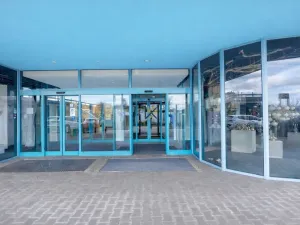 Pronájem obchodního prostoru, Praha - Křeslice, 3300 m2