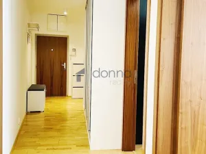 Pronájem bytu 3+kk, Praha, Jeseniova, 100 m2