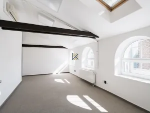 Pronájem kanceláře, Praha - Smíchov, Nádražní, 15 m2