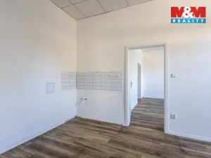Pronájem obchodního prostoru, Nový Bor, Tržní náměstí, 53 m2