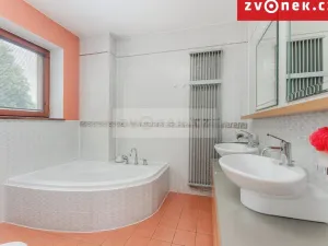 Prodej kanceláře, Hranice - Hranice I-Město, 660 m2