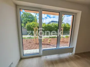 Pronájem bytu 1+kk, Otrokovice, Moravní, 36 m2