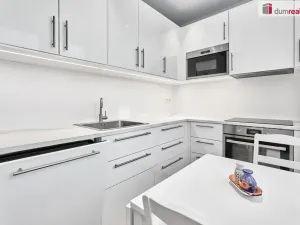 Prodej bytu 3+1, Karlovy Vary, Brigádníků, 67 m2