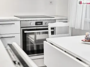 Prodej bytu 3+1, Karlovy Vary, Brigádníků, 67 m2