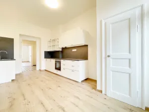 Pronájem bytu 3+1, Praha - Libeň, Sokolovská, 79 m2