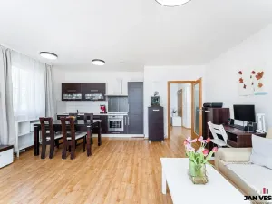 Prodej bytu 3+kk, Praha - Třeboradice, Špeciánova, 74 m2