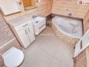 Prodej rodinného domu, Hořesedly, 350 m2