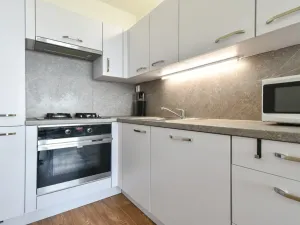 Pronájem bytu 2+kk, Praha - Kobylisy, Balabánova, 45 m2
