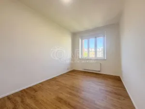 Pronájem bytu 2+kk, Praha - Nusle, Maroldova, 42 m2