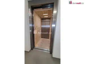 Pronájem bytu 1+kk, Praha - Libeň, Nad Kolčavkou, 30 m2