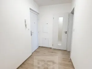 Pronájem bytu 2+kk, Sezimovo Ústí, náměstí Tomáše Bati, 46 m2
