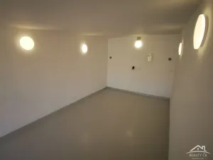 Pronájem garáže, Jihlava, Sukova, 19 m2