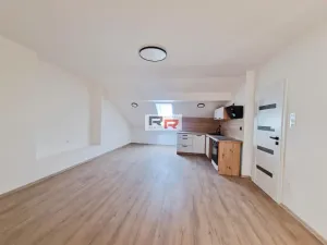 Pronájem bytu 3+kk, Šternberk, Uničovská, 65 m2