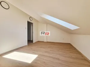 Pronájem bytu 3+kk, Šternberk, Uničovská, 65 m2