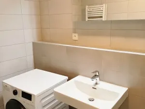 Pronájem bytu 1+kk, Praha, Modřanská, 39 m2