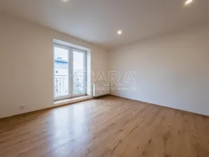 Pronájem bytu 1+kk, Praha - Malešice, U tvrze, 27 m2