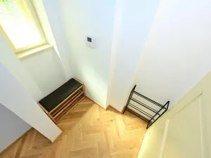 Pronájem bytu 1+kk, Praha - Smíchov, Na Březince, 32 m2