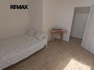 Pronájem atypického bytu, Drahelčice, V Brance, 164 m2