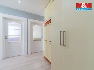 Prodej bytu 3+1, Cheb, Lomená, 60 m2