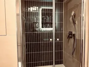 Pronájem bytu 2+kk, Praha - Kobylisy, Taussigova, 48 m2