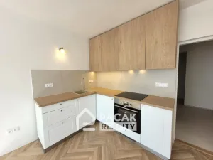 Pronájem bytu 2+1, Olomouc - Holice, Hanácká, 68 m2