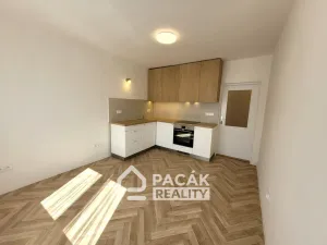 Pronájem bytu 2+1, Olomouc - Holice, Hanácká, 68 m2