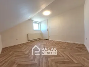 Pronájem bytu 2+1, Olomouc - Holice, Hanácká, 68 m2