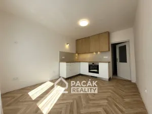Pronájem bytu 2+1, Olomouc - Holice, Hanácká, 68 m2