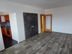 Pronájem bytu 3+1, Liberec - Liberec III-Jeřáb, Na Bojišti, 85 m2
