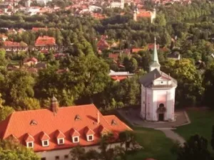 Prodej pozemku pro bydlení, Mníšek pod Brdy, Na Oboře, 1923 m2
