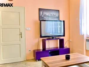 Pronájem bytu 1+1, Hradec Králové, Bidlova, 57 m2