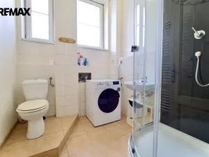 Pronájem bytu 1+1, Hradec Králové, Bidlova, 57 m2