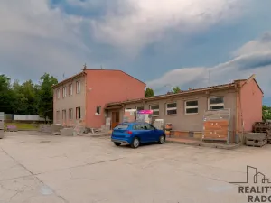 Prodej výrobních prostor, Moravský Krumlov, Pod Leskounem, 14738 m2