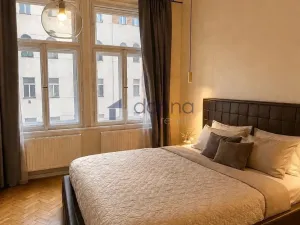 Pronájem bytu 2+kk, Praha, Přemyslovská, 63 m2