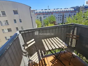 Pronájem bytu 1+1, Praha - Vysočany, Pešlova, 52 m2