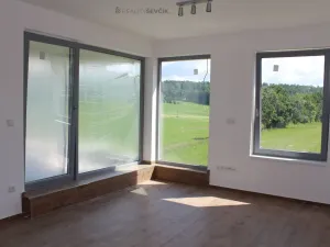Pronájem bytu 2+kk, Hluboká nad Vltavou, Karla Čapka, 51 m2