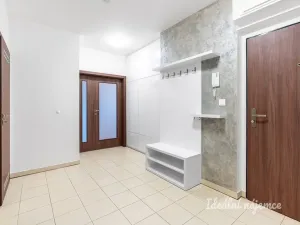 Pronájem bytu 2+kk, Praha - Modřany, K Vystrkovu, 71 m2