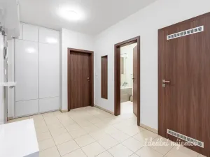 Pronájem bytu 2+kk, Praha - Modřany, K Vystrkovu, 71 m2