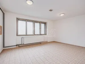 Pronájem komerční nemovitosti, Hostomice, Tyršovo náměstí, 290 m2
