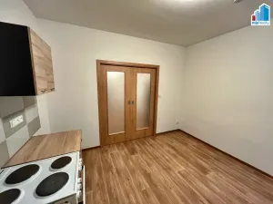 Pronájem bytu 1+1, Tlučná, Hlavní, 33 m2