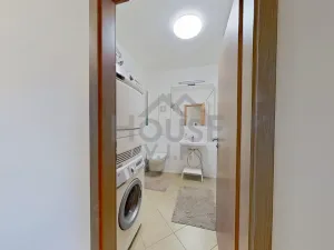 Pronájem bytu 4+kk, Praha - Vysočany, Jana Přibíka, 99 m2