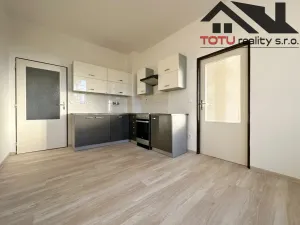 Pronájem bytu 1+1, Jaroměř, Lužická, 42 m2