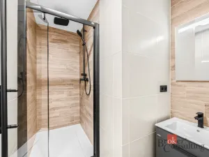 Prodej bytu 4+kk, Plzeň - Lobzy, Rokycanská, 77 m2
