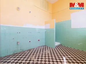 Prodej obchodního prostoru, Žďár nad Sázavou, nám. Republiky, 500 m2