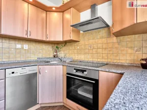 Prodej bytu 2+1, Karlovy Vary - Doubí, Modenská, 60 m2
