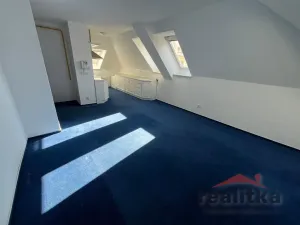 Pronájem bytu 2+1, Opava, U Pošty, 55 m2
