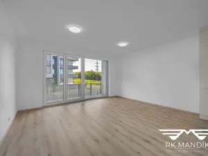 Pronájem bytu 1+kk, Praha - Střížkov, Roudnická, 36 m2